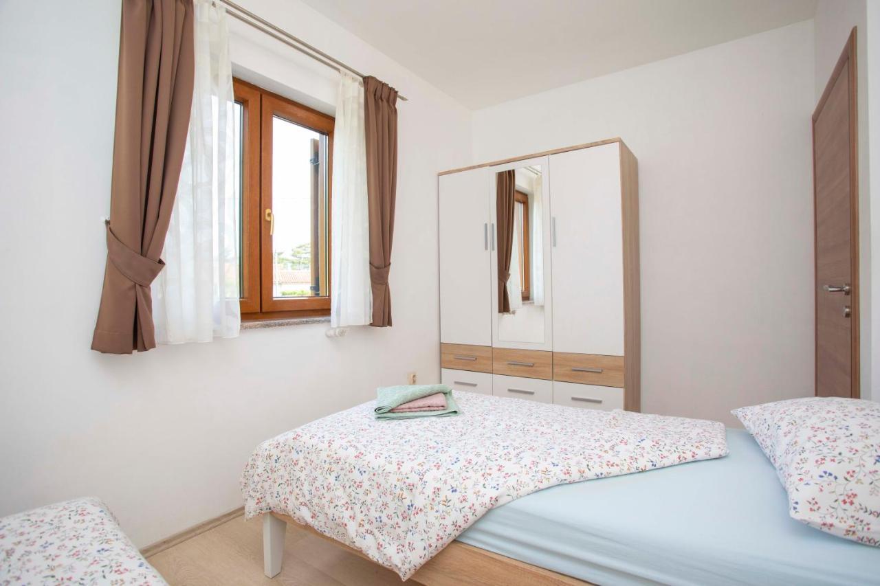 Apartmani Marica Plomin Eksteriør billede